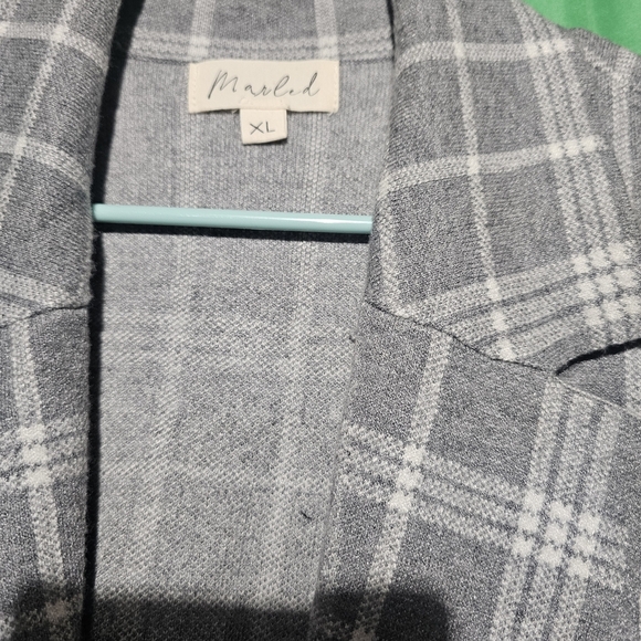 Marled Gray Checkered Vest EUC Large PTP 22 - Picture 2 of 4